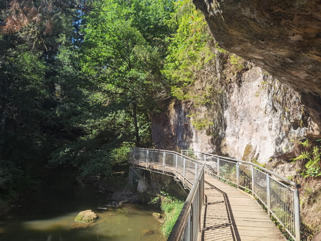 Die berühmte Klamm in Schwarzenbruck mit der Gustav Adolf Höhle und Karlshöhle